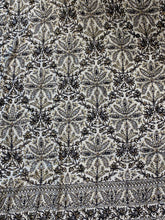 Black & white shawl