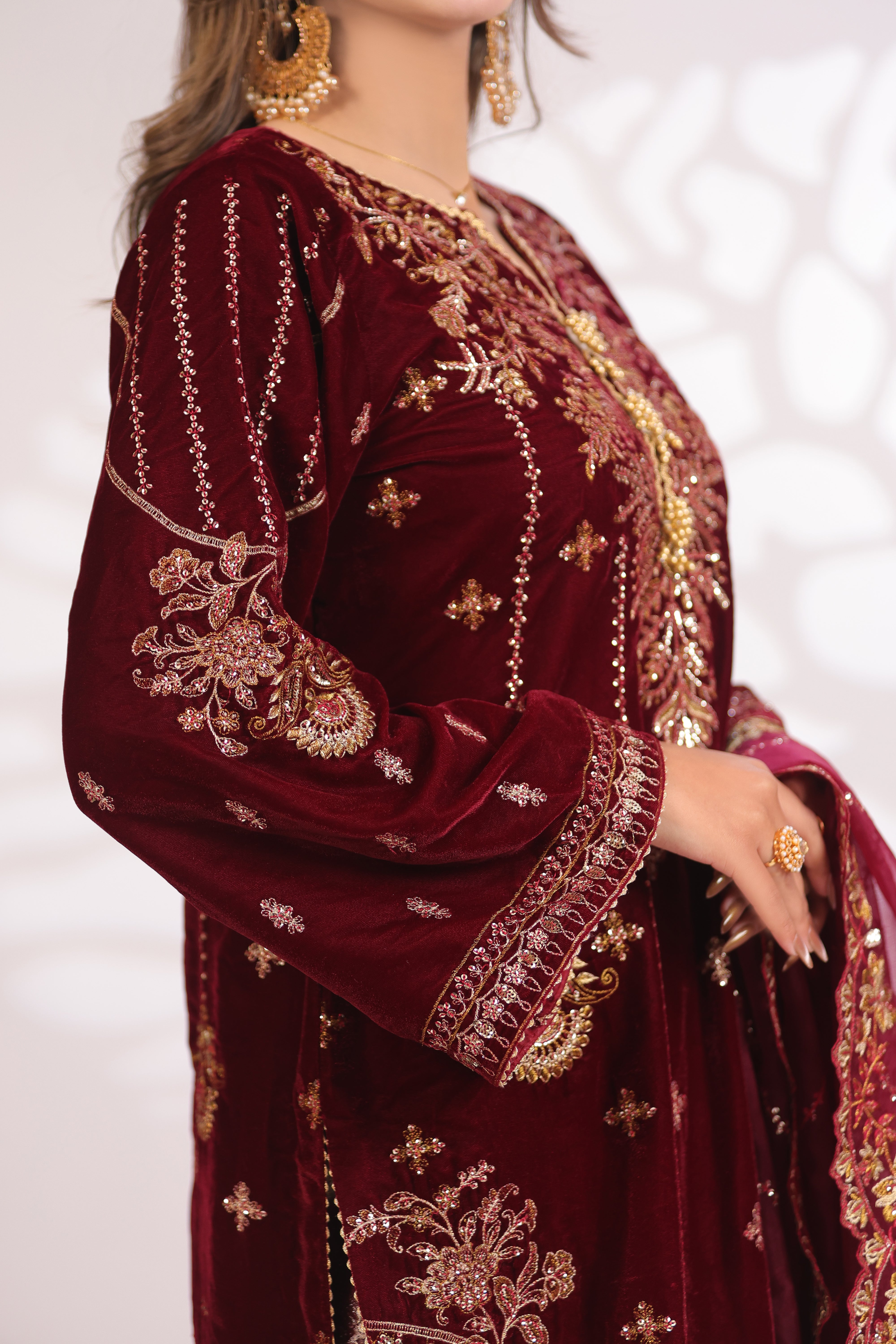 Maroon & Gold Valvet