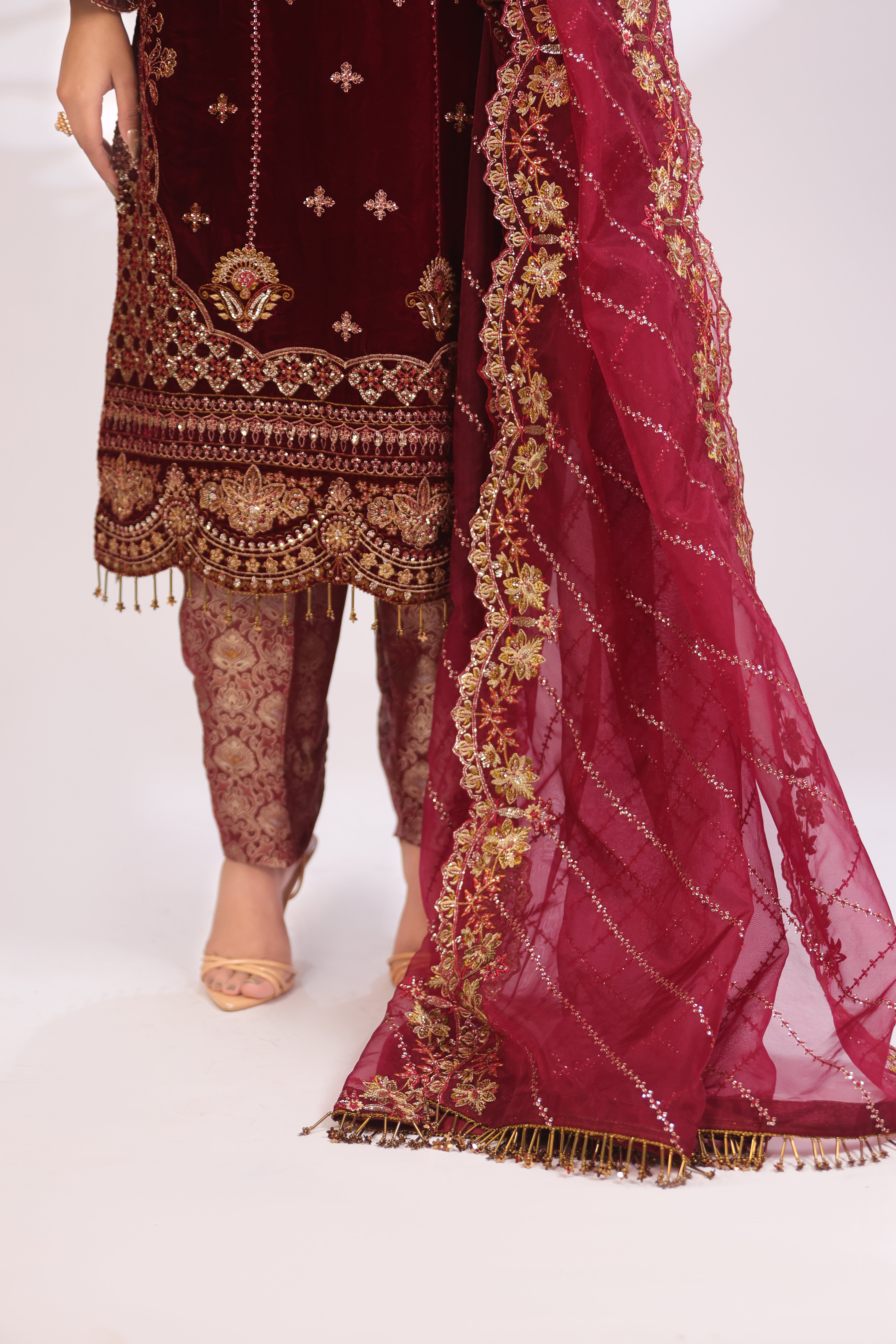 Maroon & Gold Valvet