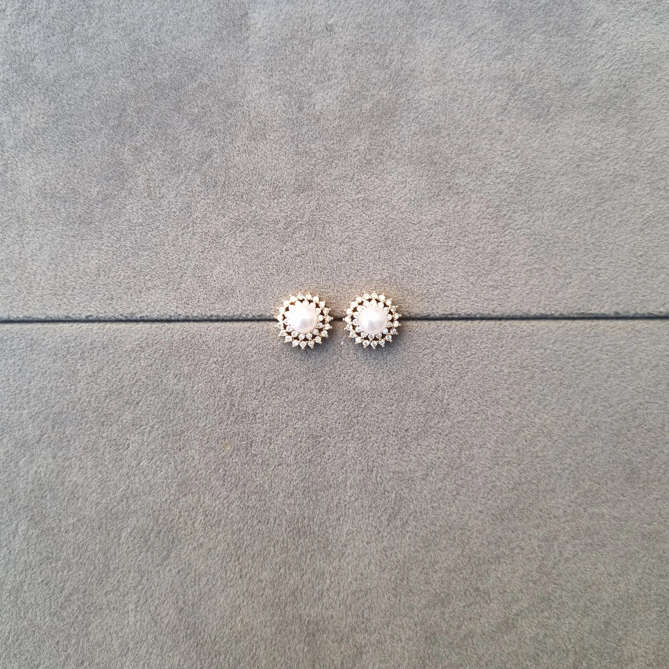 Crown Flora Pearl Earrings [A]E573