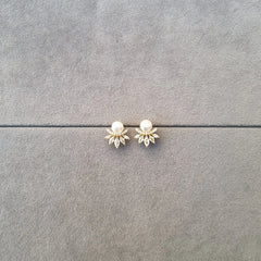 Royal Pearl Tiara Stud Earrings [A]E575