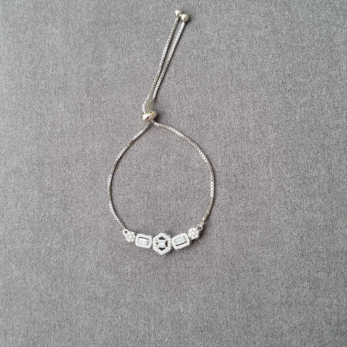 [H]B1062 Bracelet
