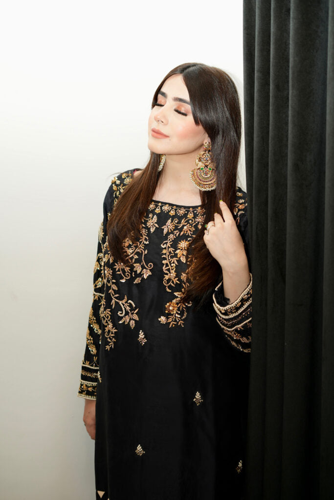 Handworked outfit and worked pants crushed silk dupatta