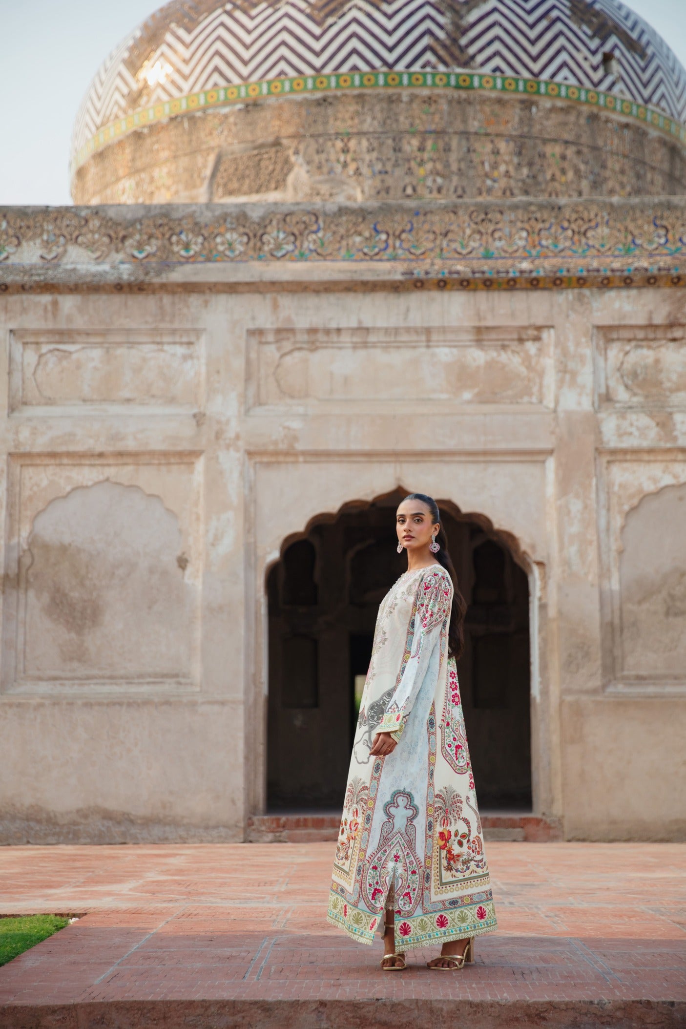 Blue and Ivory crape silk kaftan