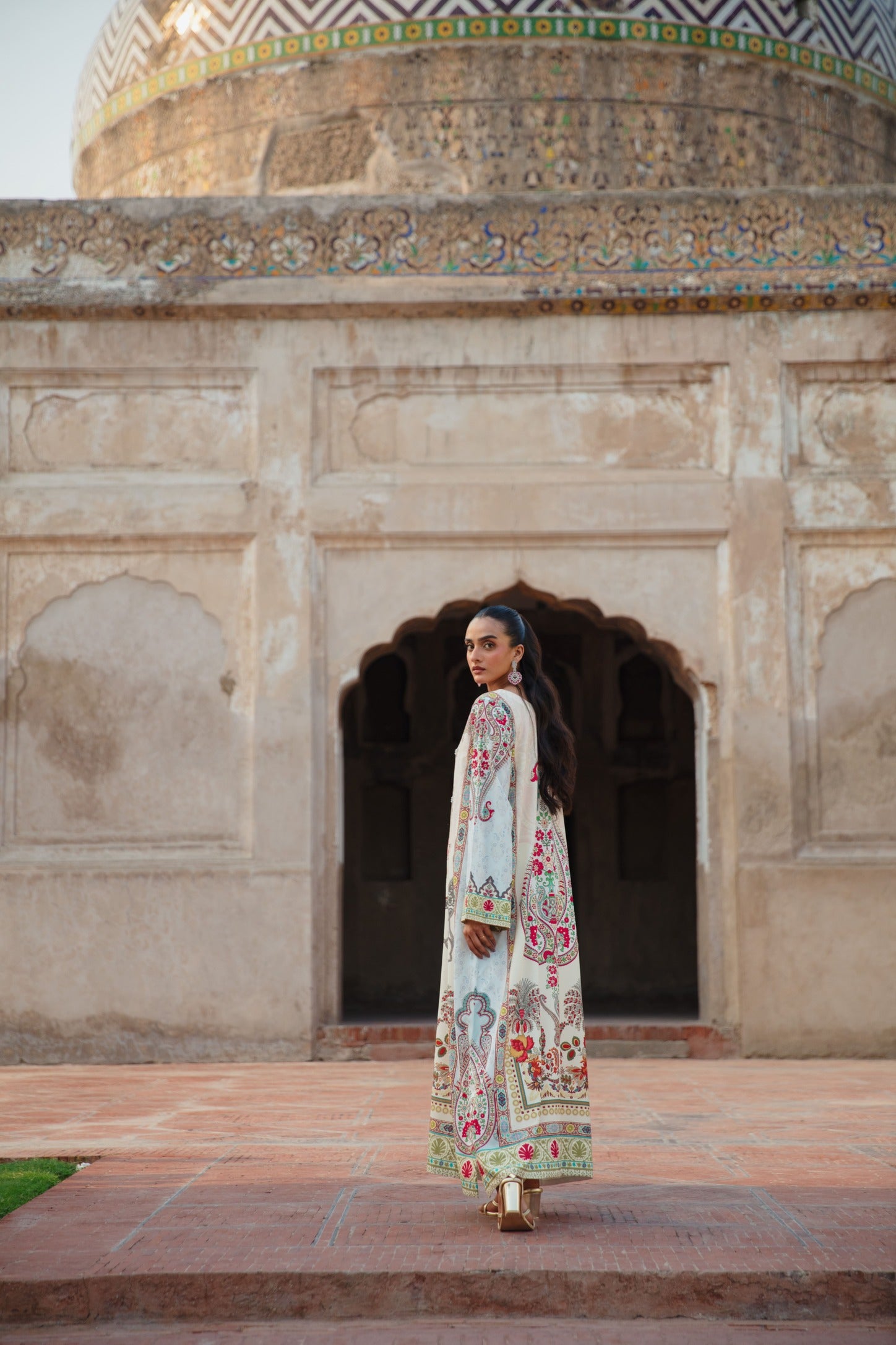 Blue and Ivory crape silk kaftan
