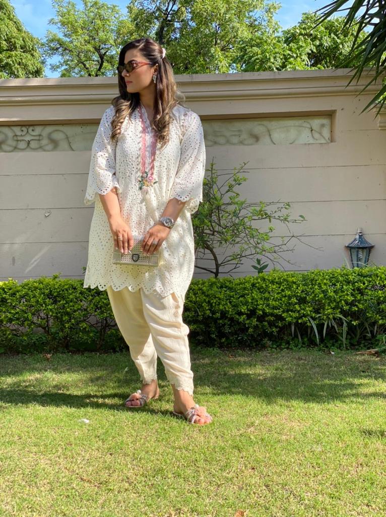 Off White Cotton Chicken