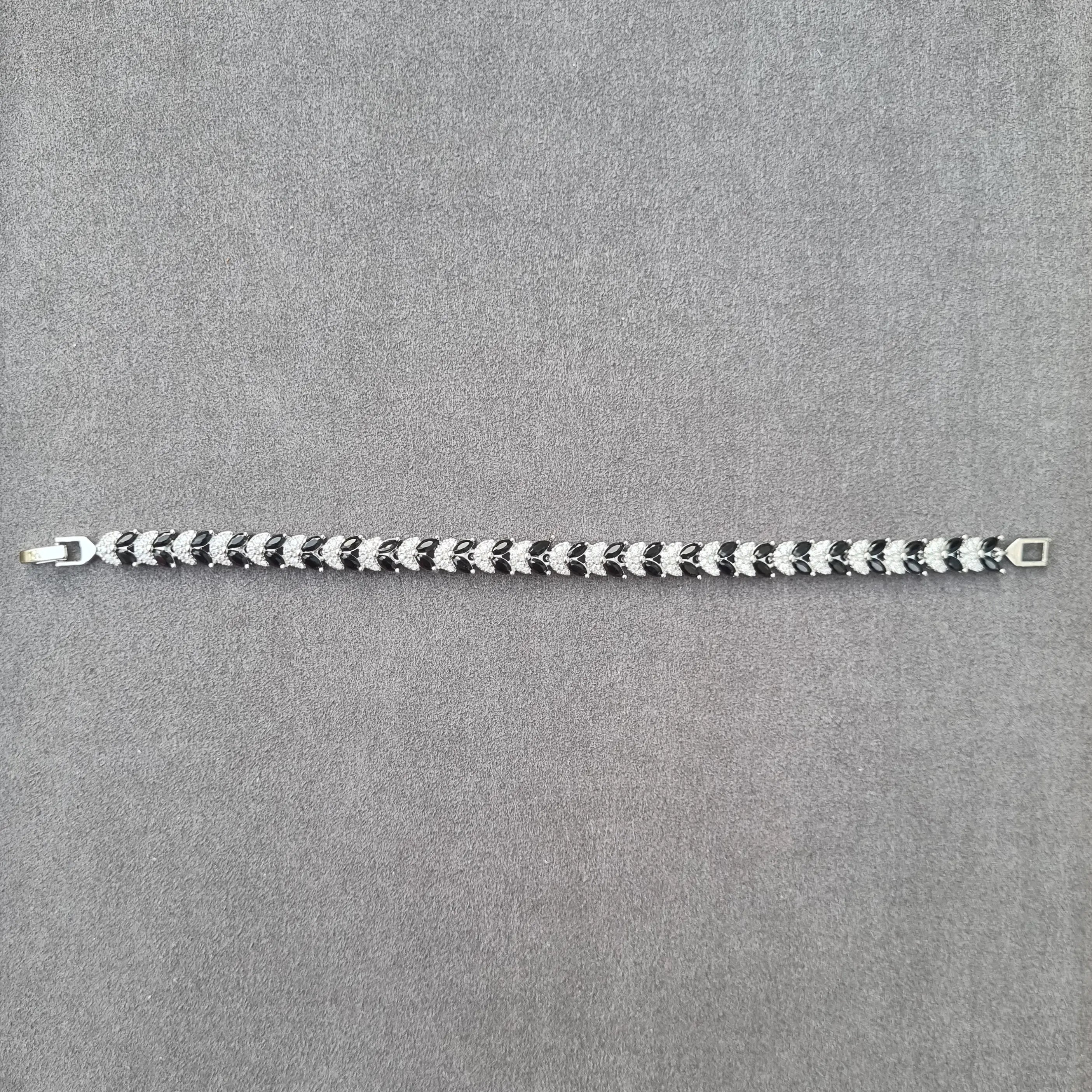 [S]B1046 Bracelet