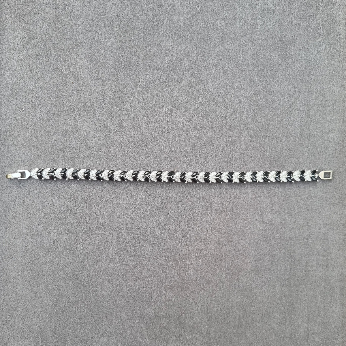 [S]B1046 Bracelet