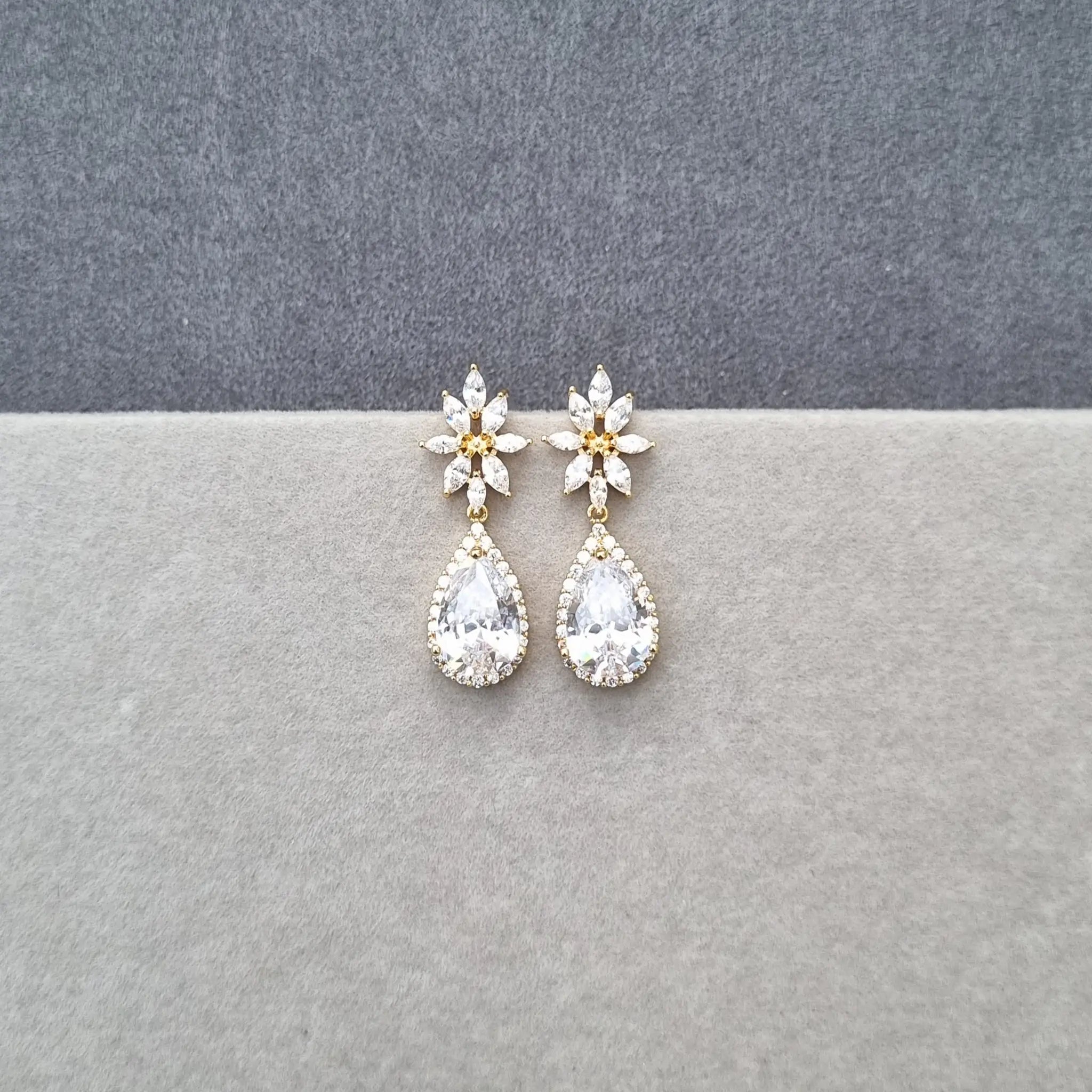 Teardrop Dangle Earrings [S]E518 (GW)