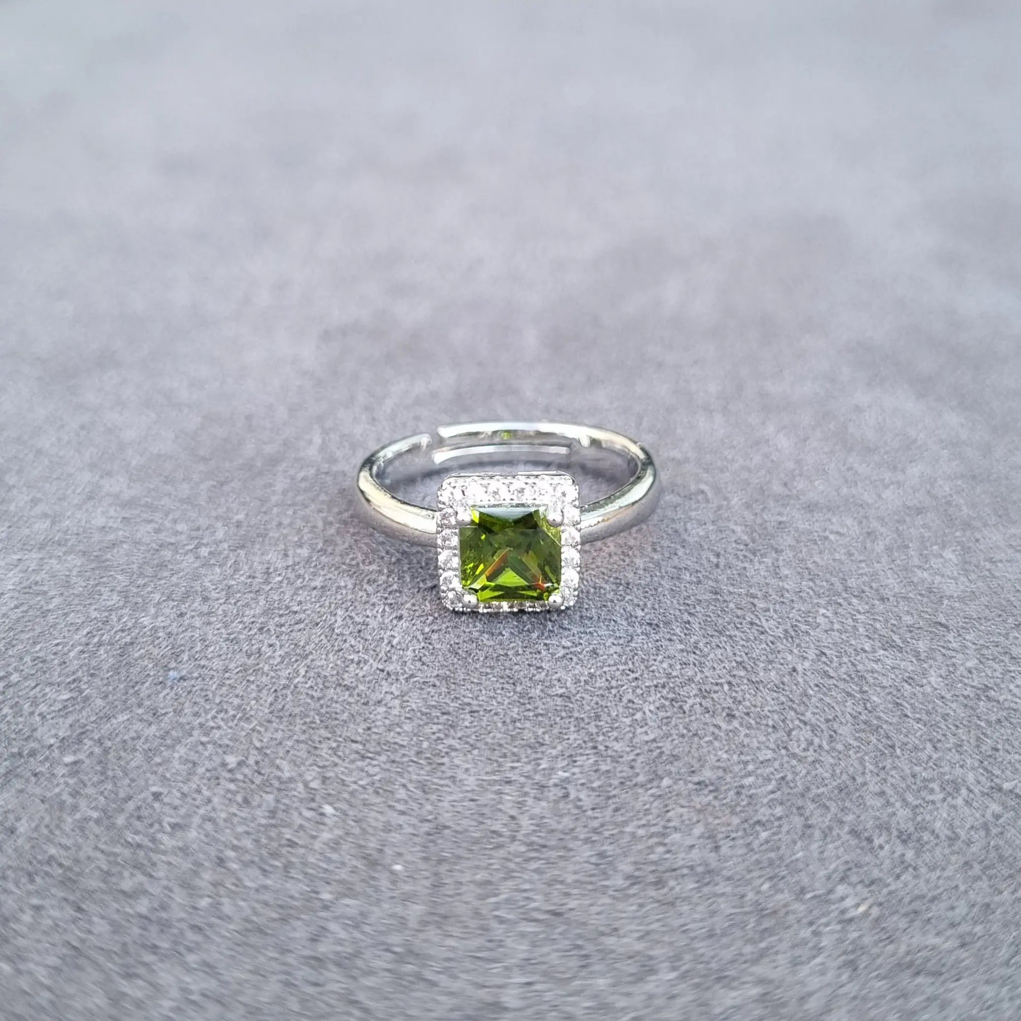 Timeless Gemstone Statement Ring [S]R1100