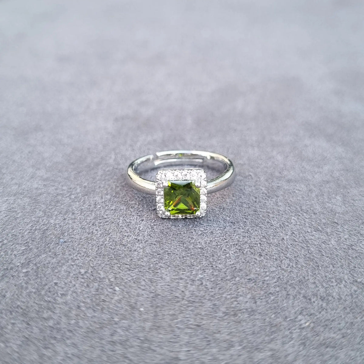 Timeless Gemstone Statement Ring [S]R1100