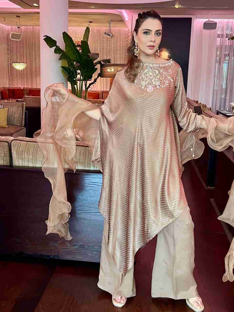 Bronze self-silk drape