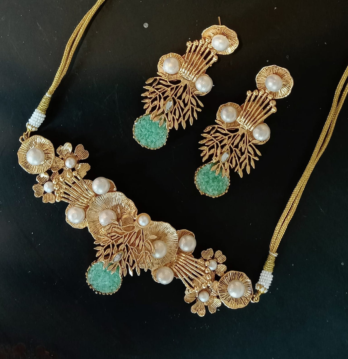 AQUA & GOLD NECKLACE