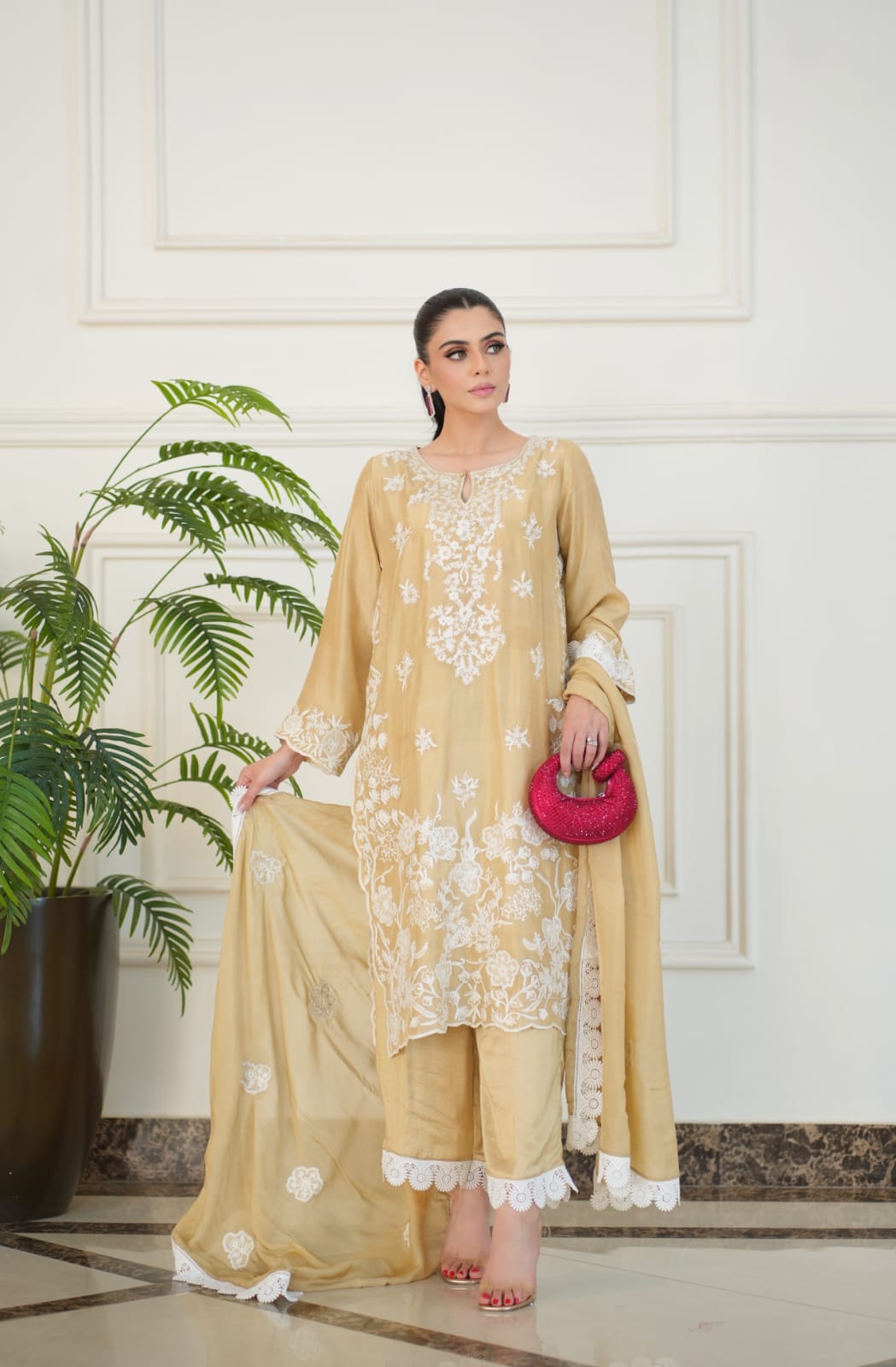 BEIGE EMBROIDERED OUTFIT