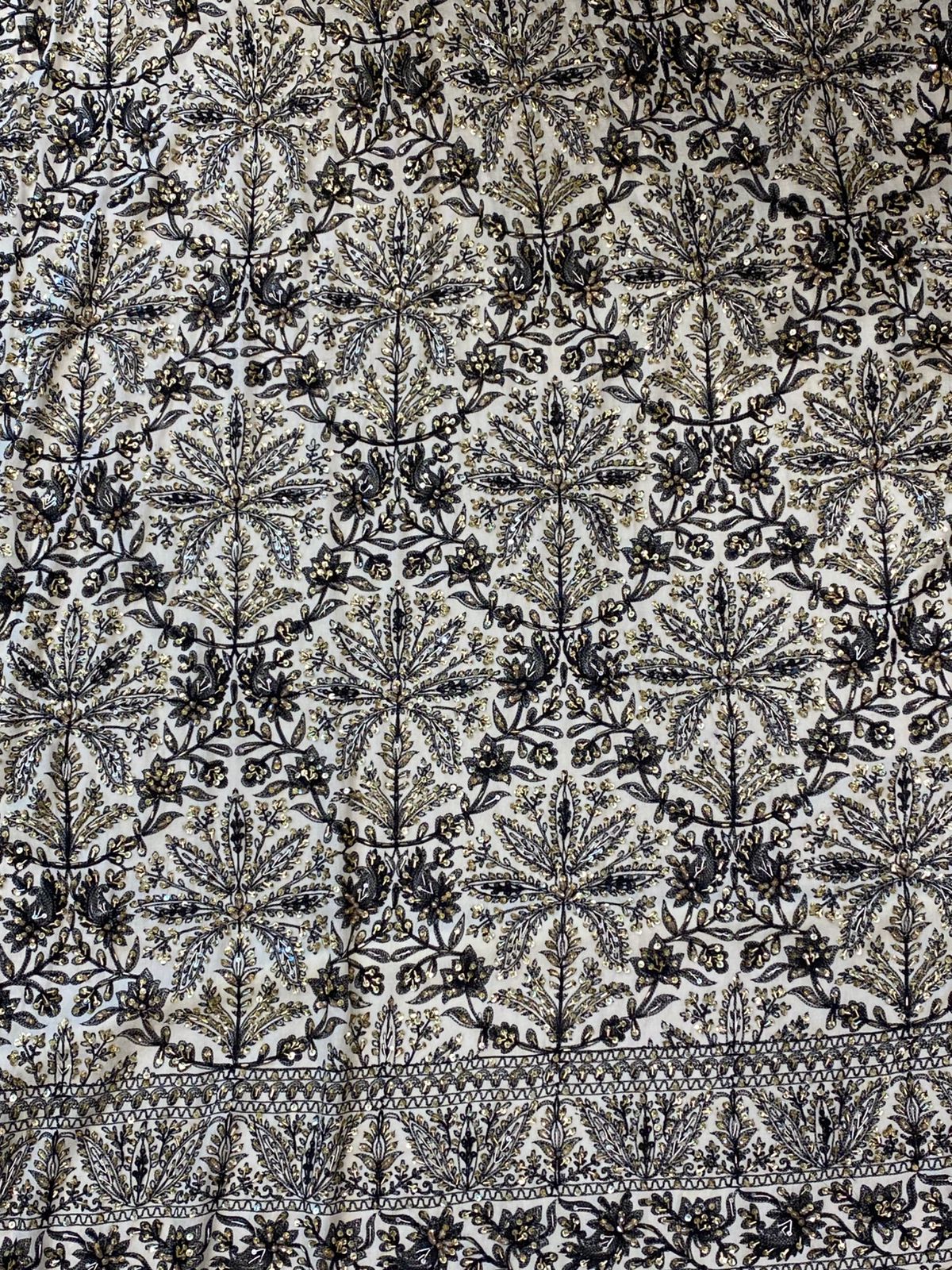 Black & white shawl