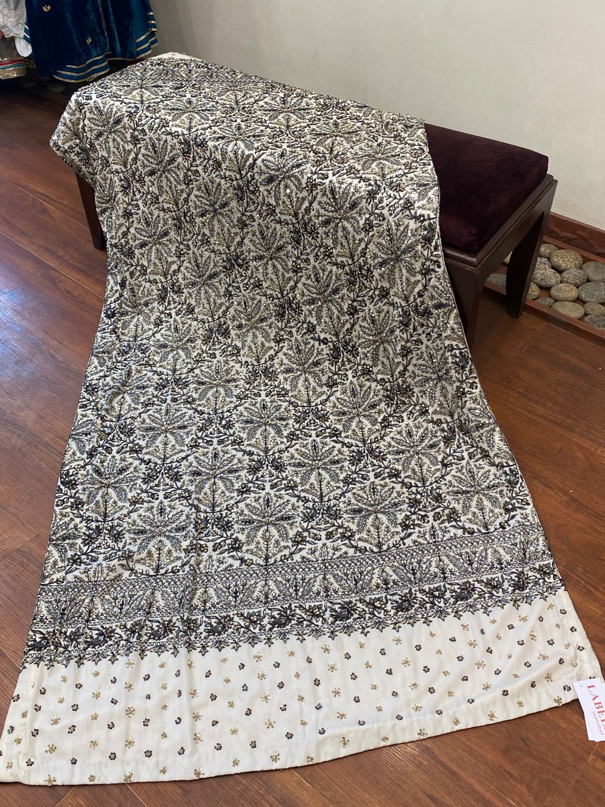 Black & white shawl