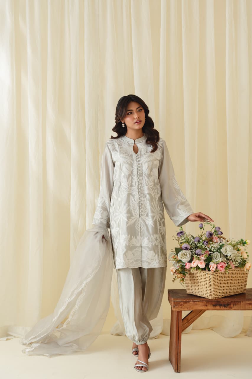Elegant Grey Sheesha Silk Embroidered Shirt with Balloon Pants & Organza Dupatta with Scalloped Embroidery