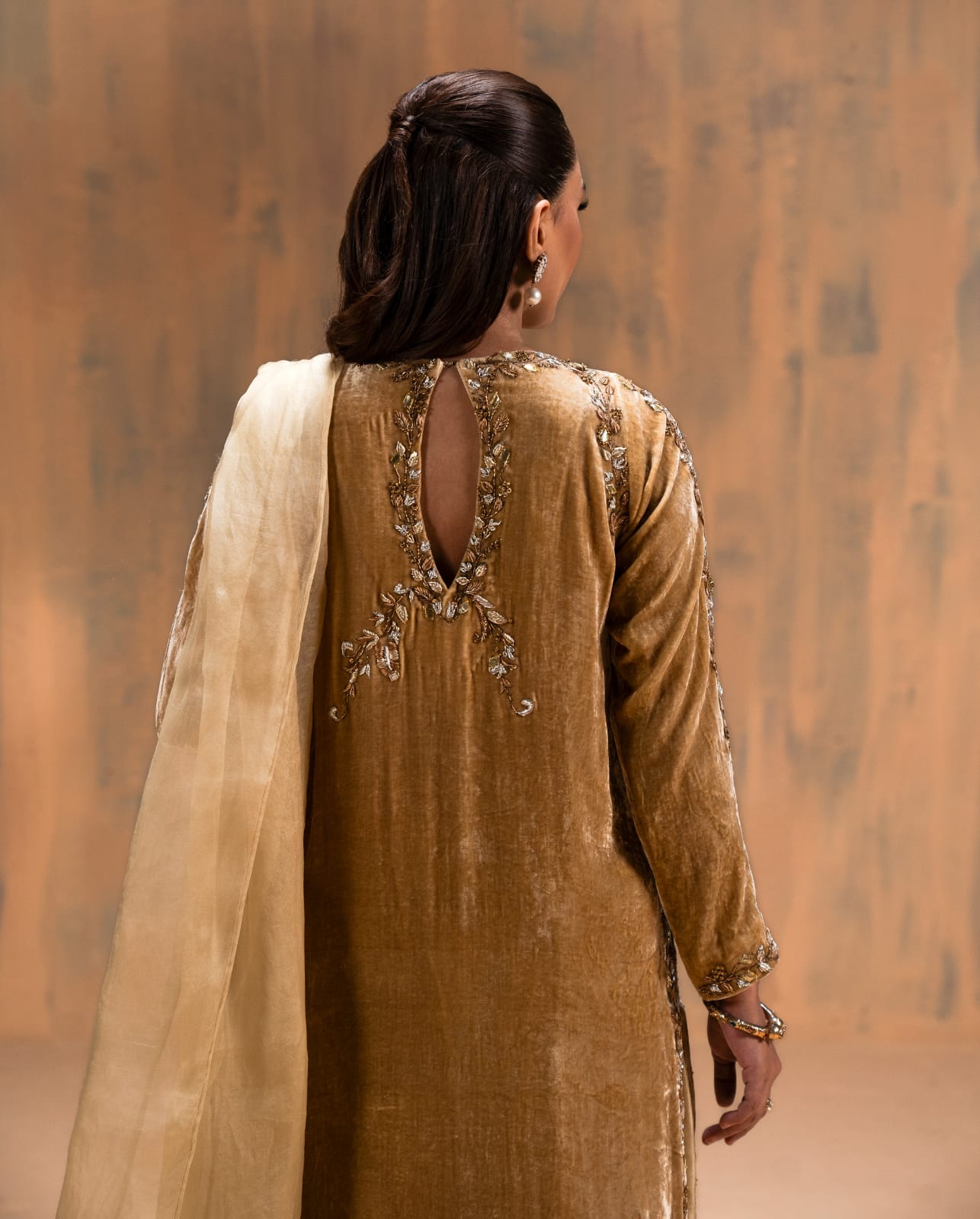 Beige pure velvet